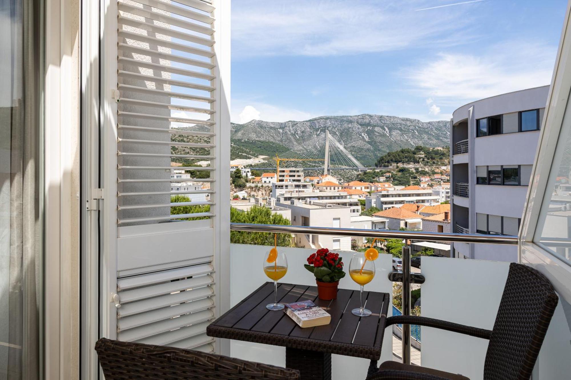 Apartments Sandra Solitudo II Dubrovnik Bagian luar foto